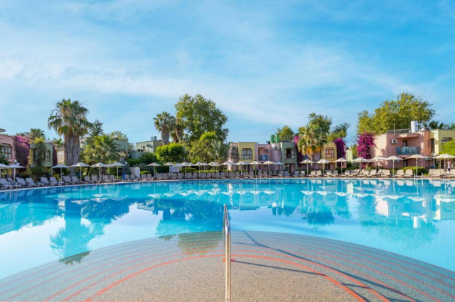 30.05 avion Bucuresti, Turcia - Antalya Side, VONRESORT Golden Beach & Aqua - Kids Concept 930 EURO, 7 nopti, Ultra all inclusive