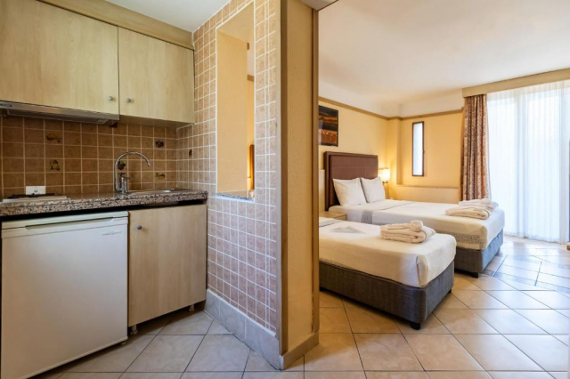 30.05 avion Bucuresti, Turcia - Antalya Side, VONRESORT Golden Beach & Aqua - Kids Concept 930 EURO, 7 nopti, Ultra all inclusive