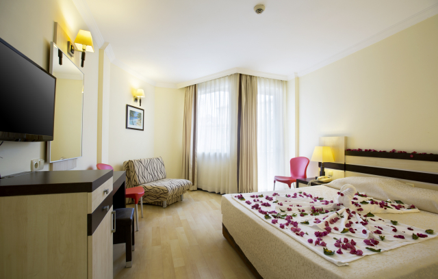 23.05 avion Bucuresti, Turcia - Antalya Side, Hotel Orfeus Park 400 EURO, 7 nopti, All inclusive