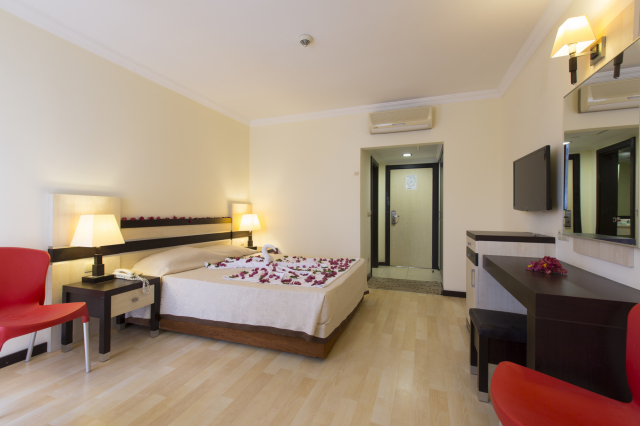 23.05 avion Bucuresti, Turcia - Antalya Side, Hotel Orfeus Park 400 EURO, 7 nopti, All inclusive