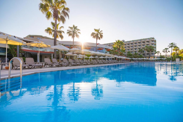 23.05 avion Bucuresti, Turcia - Antalya Side, VONRESORT Golden Coast & Aqua - Kids Concept 841 EURO, 7 nopti, Ultra all inclusive