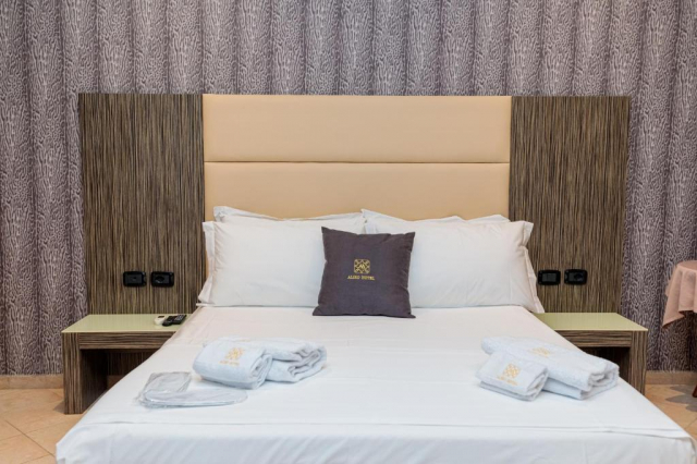 17.06 avion Cluj Napoca, Albania - Litoral Albania Vlora, Hotel Aliko 459 EURO, 7 nopti, Mic dejun inclus