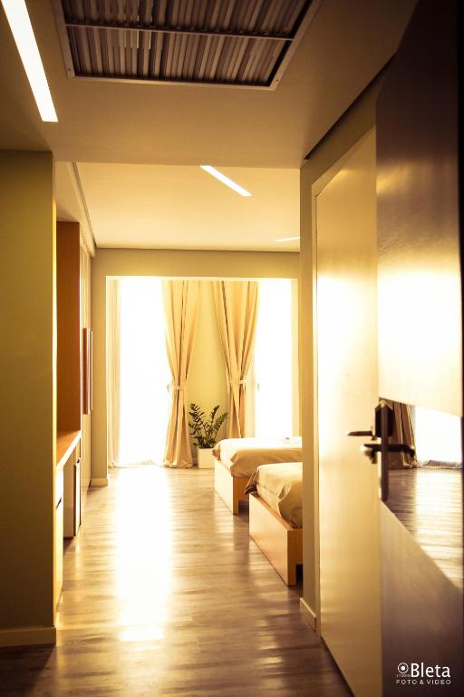 17.06 avion Cluj Napoca, Albania - Litoral Albania Vlora, Hotel Bologna 489 EURO, 7 nopti, Mic dejun inclus
