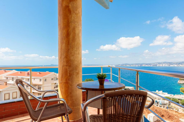 24.06 avion Cluj Napoca, Albania - Litoral Albania Vlora, Hotel Aliko 538 EURO, 7 nopti, Mic dejun inclus