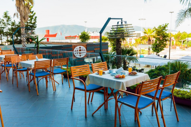 24.06 avion Cluj Napoca, Albania - Litoral Albania Vlora, Hotel Vlora International 538 EURO, 7 nopti, Mic dejun inclus