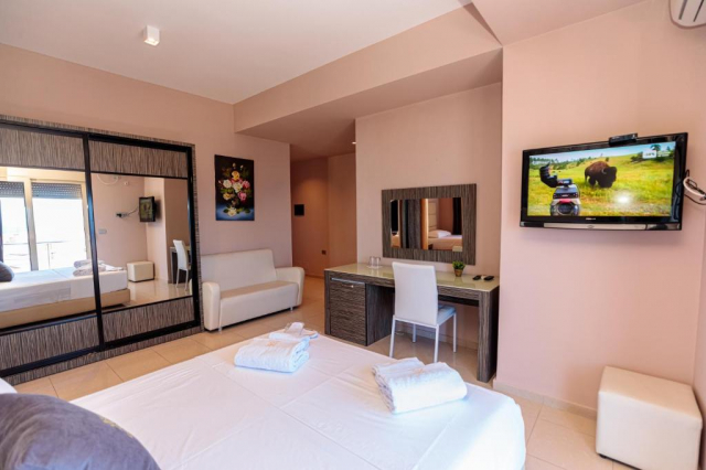 01.07 avion Cluj Napoca, Albania - Litoral Albania Vlora, Hotel Aliko 587 EURO, 7 nopti, Mic dejun inclus