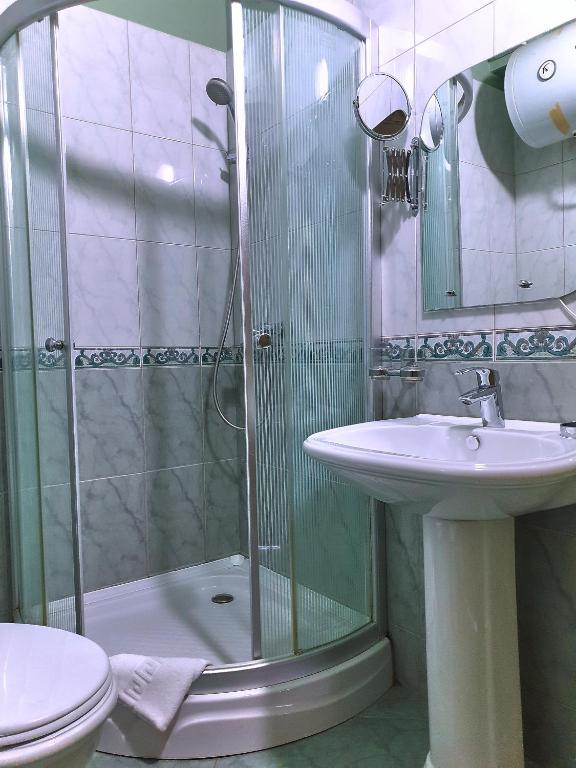 01.07 avion Cluj Napoca, Albania - Litoral Albania Durres, Hotel Nais Beach 498 EURO, 7 nopti, Mic dejun inclus