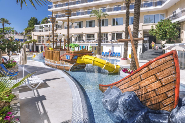 19.06 avion Bucuresti, Spania - Costa Brava - Barcelona Calella, Hotel Oasis Park Splash 871 EURO, 7 nopti, Fara masa