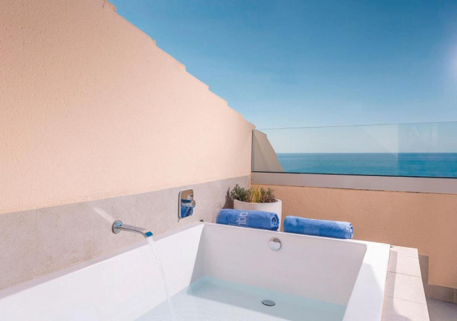 03.07 avion Bucuresti, Spania - Costa Brava - Barcelona Pineda del Mar, Hotel Aqua Promenade & Spa 949 EURO, 7 nopti, Mic dejun inclus