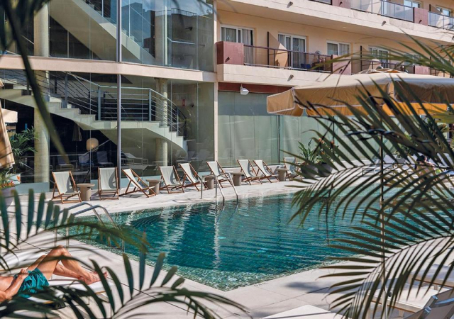 03.07 avion Bucuresti, Spania - Costa Brava - Barcelona Pineda del Mar, Hotel Aqua Promenade & Spa 949 EURO, 7 nopti, Mic dejun inclus