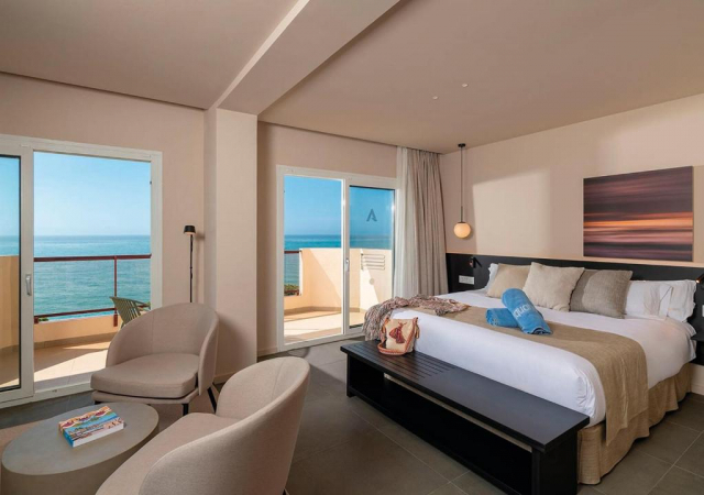 03.07 avion Bucuresti, Spania - Costa Brava - Barcelona Pineda del Mar, Hotel Aqua Promenade & Spa 949 EURO, 7 nopti, Mic dejun inclus