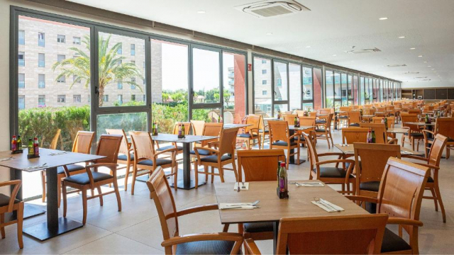 03.07 avion Bucuresti, Spania - Costa Brava - Barcelona Calella, Medplaya Hotel Santa Monica 890 EURO, 7 nopti, Demipensiune inclusa