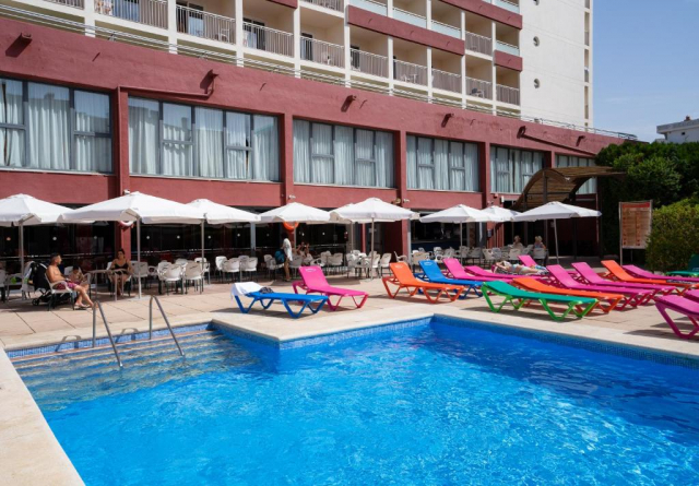 03.07 avion Bucuresti, Spania - Costa Brava - Barcelona Calella, Medplaya Hotel Santa Monica 890 EURO, 7 nopti, Demipensiune inclusa