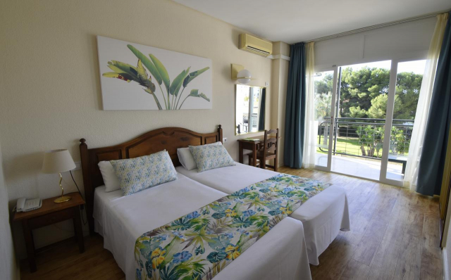 03.07 avion Bucuresti, Spania - Costa del Sol - Malaga Benalmadena, THB San Fermin 900 EURO, 7 nopti, Fara masa