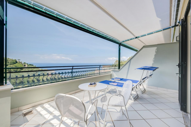 12.06 avion Bucuresti, Italia - Coasta Amalfitana Sorrento, Best Western Hotel La Solara 1145 EURO, 7 nopti, Fara masa