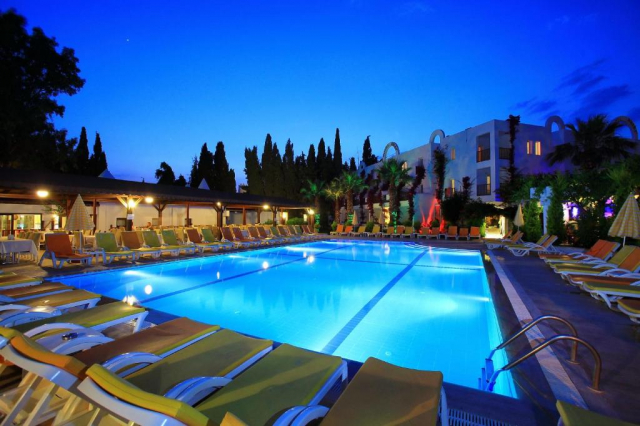 06.06 avion Bucuresti, Turcia - Regiunea Marea Egee Bodrum, Natur Garden Hotel 596 EURO, 7 nopti, All inclusive