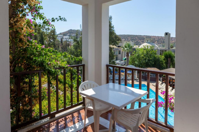 06.06 avion Bucuresti, Turcia - Regiunea Marea Egee Bodrum, Natur Garden Hotel 596 EURO, 7 nopti, All inclusive