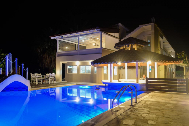 415 EUR - Last Minute zbor din Bucuresti Grecia - Insula Creta Dias Apartments Kavros