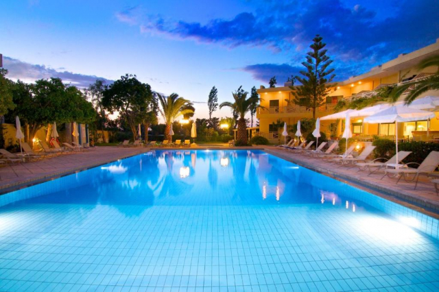11.06 avion Bucuresti, Grecia - Creta - Heraklion Malia, Solimar Ruby 812 EURO, 7 nopti, All inclusive
