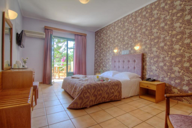 11.06 avion Bucuresti, Grecia - Creta - Heraklion Malia, Solimar Ruby 812 EURO, 7 nopti, All inclusive