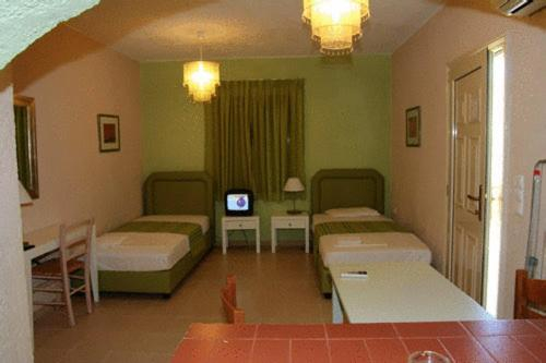09.07 avion Bucuresti, Grecia - Creta - Heraklion Agia Pelagia, Perla Apartments 587 EURO, 7 nopti, Fara masa