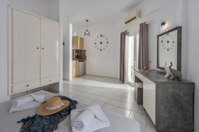 11.06 avion Bucuresti, Grecia - Creta - Heraklion Malia, Malia Energy by Estia 469 EURO, 7 nopti, Fara masa