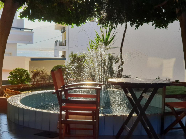 11.06 avion Bucuresti, Grecia - Creta - Heraklion Stalida, Amazones Villas Apartments 469 EURO, 7 nopti, Fara masa