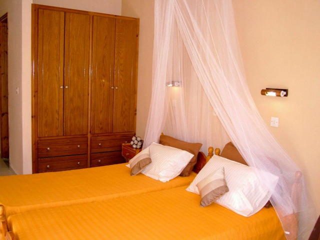 16.06 avion Bucuresti, Grecia - Corfu Kavos, Kalypso Studios and Apartments 538 EURO, 7 nopti, Fara masa