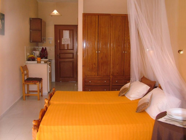 16.06 avion Bucuresti, Grecia - Corfu Kavos, Kalypso Studios and Apartments 538 EURO, 7 nopti, Fara masa