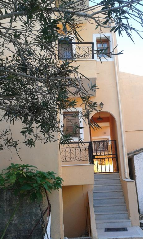 16.06 avion Bucuresti, Grecia - Corfu Kavos, Kalypso Studios and Apartments 538 EURO, 7 nopti, Fara masa