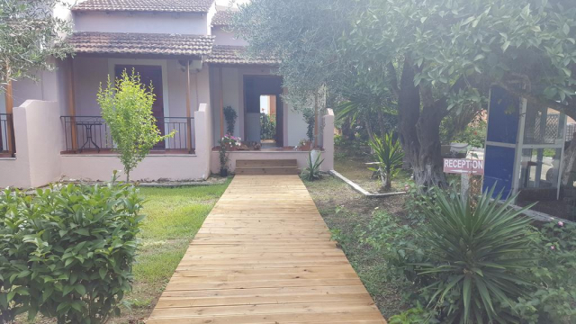 16.06 avion Bucuresti, Grecia - Corfu Kavos, Kalypso Studios and Apartments 538 EURO, 7 nopti, Fara masa