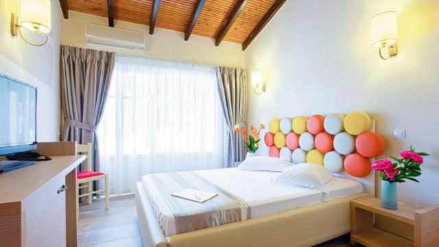 16.06 avion Bucuresti, Grecia - Corfu Kassiopi, Michelangelo Resort 616 EURO, 7 nopti, Demipensiune inclusa