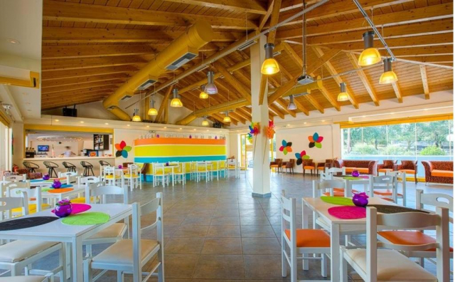 16.06 avion Bucuresti, Grecia - Corfu Kassiopi, Michelangelo Resort 616 EURO, 7 nopti, Demipensiune inclusa