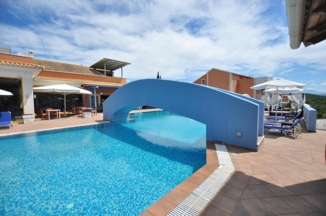 16.06 avion Bucuresti, Grecia - Corfu Kassiopi, Michelangelo Resort 616 EURO, 7 nopti, Demipensiune inclusa