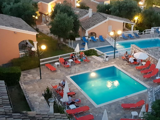 16.06 avion Bucuresti, Grecia - Corfu Kassiopi, Michelangelo Resort 616 EURO, 7 nopti, Demipensiune inclusa