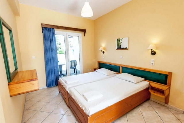 30.06 avion Bucuresti, Grecia - Corfu Kavos, Koulouris Beach Hotel 587 EURO, 7 nopti, Fara masa