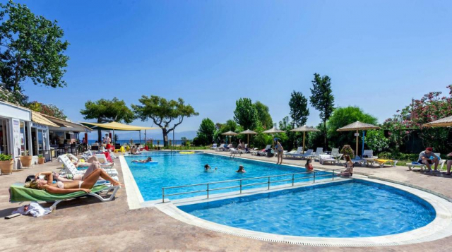 30.06 avion Bucuresti, Grecia - Corfu Kavos, Koulouris Beach Hotel 587 EURO, 7 nopti, Fara masa