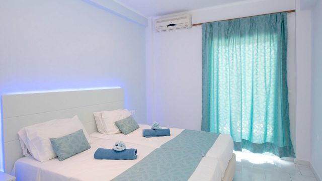 04.08 avion Bucuresti, Grecia - Corfu Roda, Silver Beach (Adults Only) 694 EURO, 7 nopti, Demipensiune inclusa