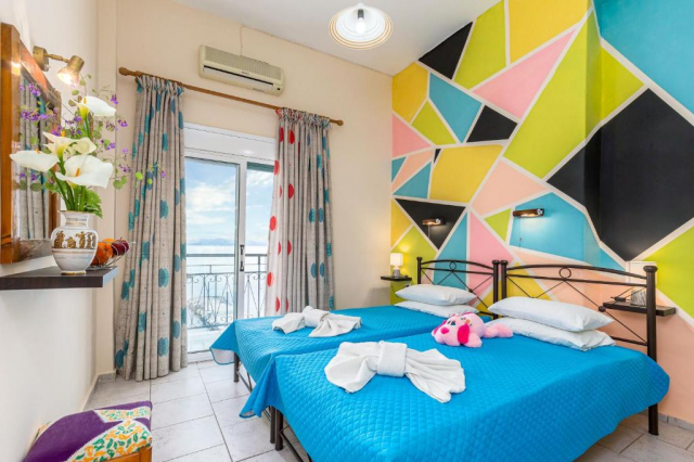 04.08 avion Bucuresti, Grecia - Corfu Benitses, Riviera Seaside Hotel 753 EURO, 7 nopti, Mic dejun inclus