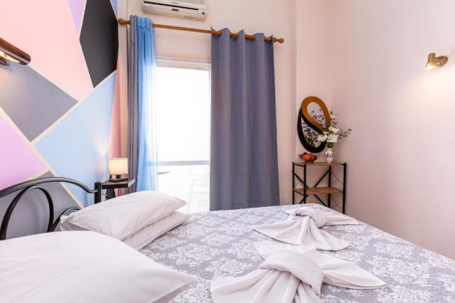 04.08 avion Bucuresti, Grecia - Corfu Benitses, Riviera Seaside Hotel 753 EURO, 7 nopti, Mic dejun inclus