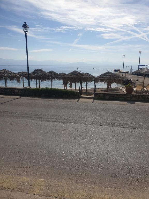 04.08 avion Bucuresti, Grecia - Corfu Benitses, Riviera Seaside Hotel 753 EURO, 7 nopti, Mic dejun inclus