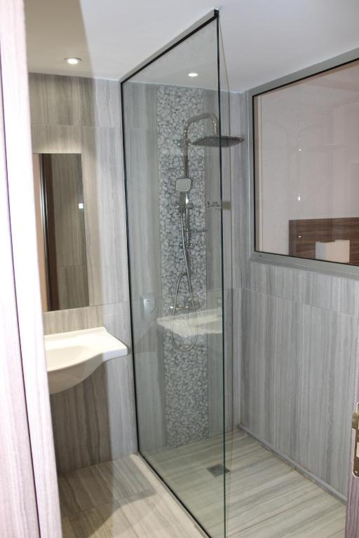 08.06 avion Cluj Napoca, Cipru - Zona Larnaca Ayia Napa, Hotel Fedrania Gardens 498 EURO, 7 nopti, Fara masa