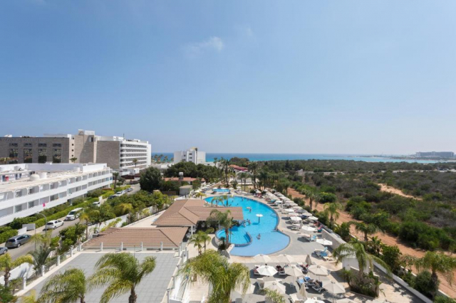08.06 avion Cluj Napoca, Cipru - Zona Larnaca Ayia Napa, Hotel Christofinia 636 EURO, 7 nopti, Mic dejun inclus