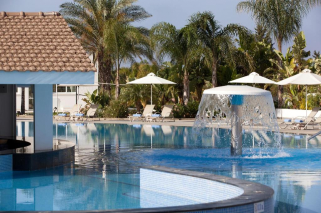 08.06 avion Cluj Napoca, Cipru - Zona Larnaca Ayia Napa, Hotel Christofinia 636 EURO, 7 nopti, Mic dejun inclus