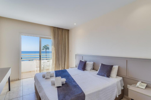08.06 avion Cluj Napoca, Cipru - Zona Larnaca Ayia Napa, Hotel Piere Anne Beach 577 EURO, 7 nopti, Demipensiune inclusa