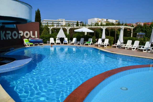 24.06 avion Bucuresti, Albania - Litoral Albania Durres, Hotel Akropoli 479 EURO, 7 nopti, Mic dejun inclus