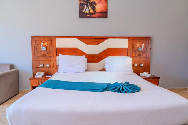 12.06 avion Iasi, Egipt - Hurghada Hurghada City, Rewaya Inn Resort (ex Hawaii Paradise Aqua Park Resort) 508 EURO, 7 nopti, All inclusive