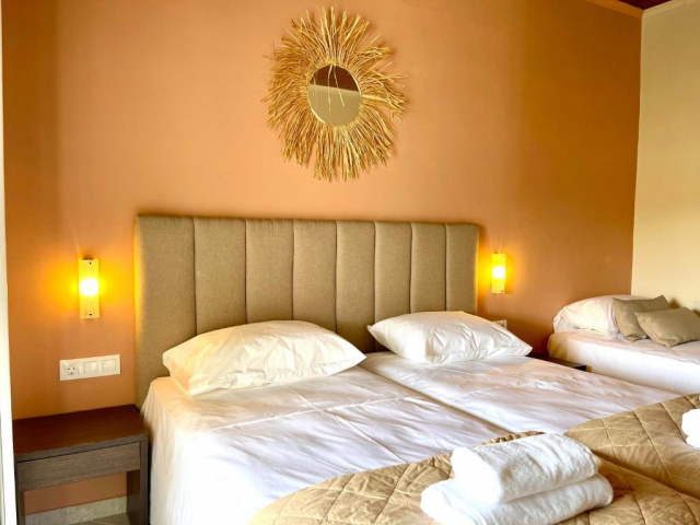 16.06 avion Bucuresti, Grecia - Corfu Kavos, Oasis Beach Club 430 EURO, 7 nopti, Fara masa