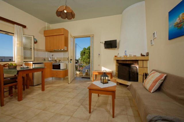 11.06 avion Bucuresti, Grecia - Creta - Heraklion Gouves, Fotis Studios And Apartments 420 EURO, 7 nopti, Fara masa