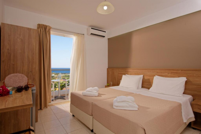 11.06 avion Bucuresti, Grecia - Creta - Heraklion Anissaras, Cretan Garden - Adult Only 479 EURO, 7 nopti, Demipensiune inclusa